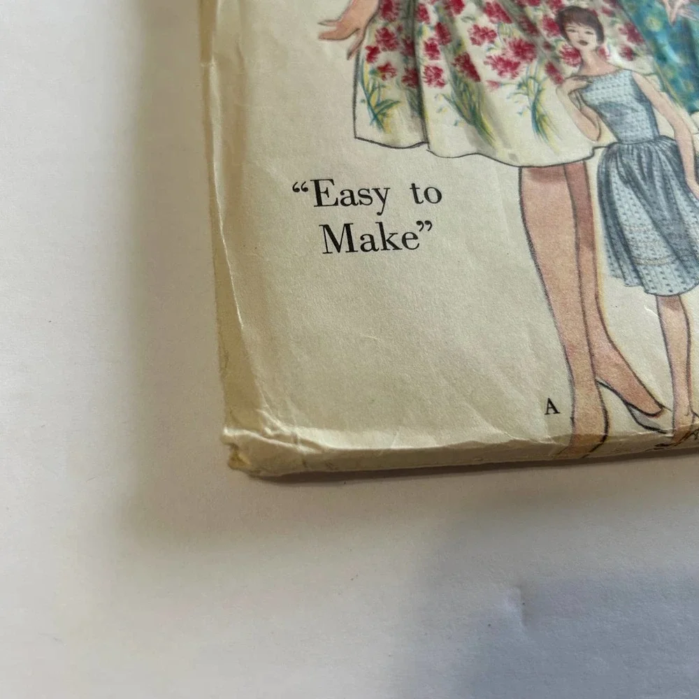 Vogue Vintage 1960's Pattern #5256 Dress Size 12 Bust 32 Hip 34‎